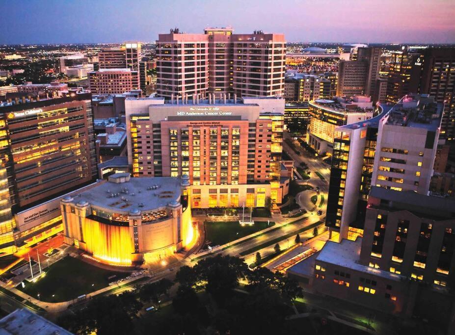 Lux & Lax Rental Homes Houston Bagian luar foto